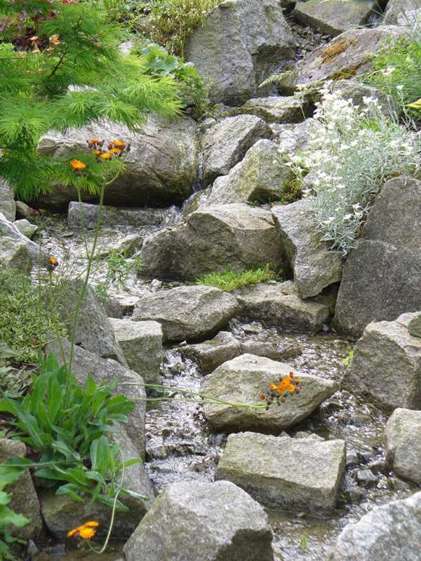 Granit-Wasserbausteine