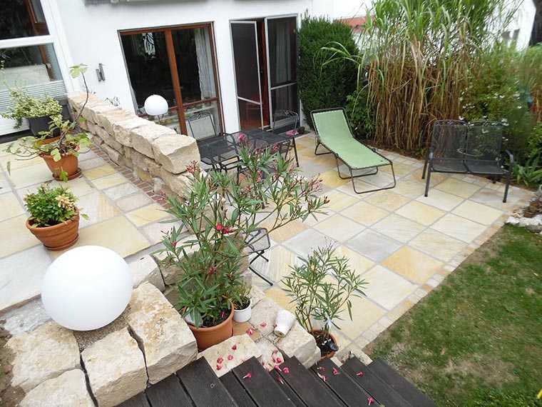 Terrasse mit zwei Ebenen