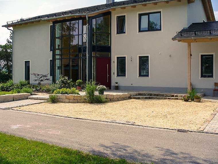 Gepflasterte Einfahrt